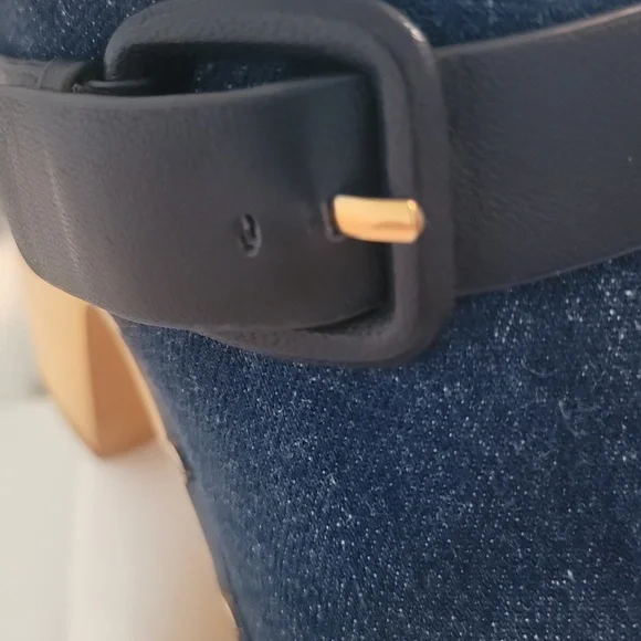 New Veronica Beard Navy Mules with Gold Accents - Picture 2 of 6